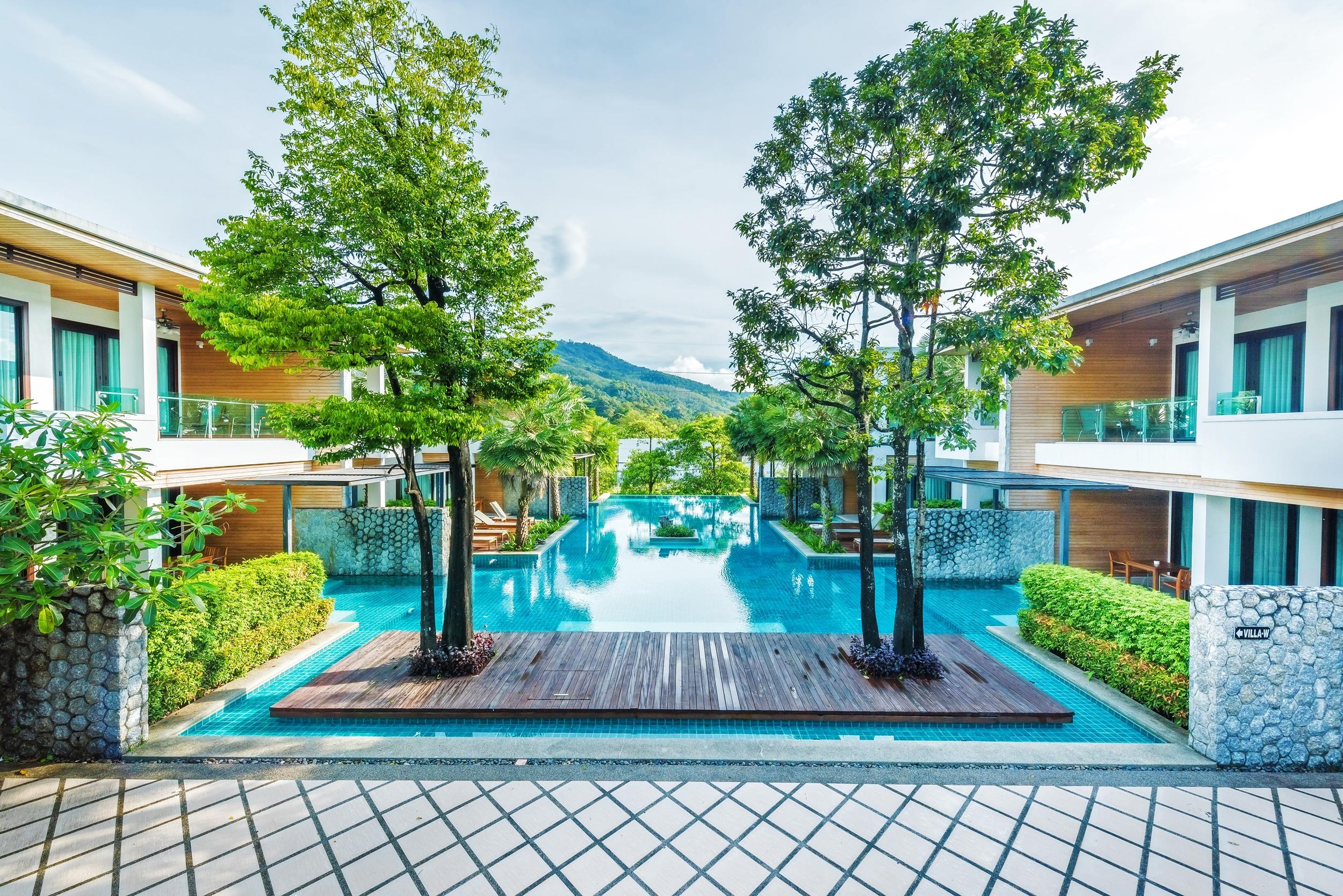 Wyndham Sea Pearl Resort, Phuket Patong Exteriér fotografie The swimming pool at the resort