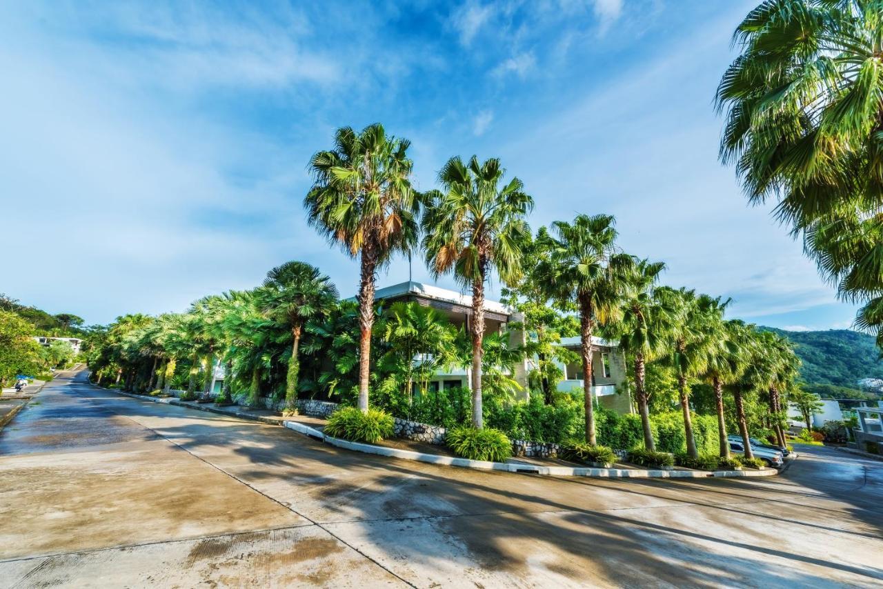 Wyndham Sea Pearl Resort, Phuket Patong Exteriér fotografie The resort's main entrance