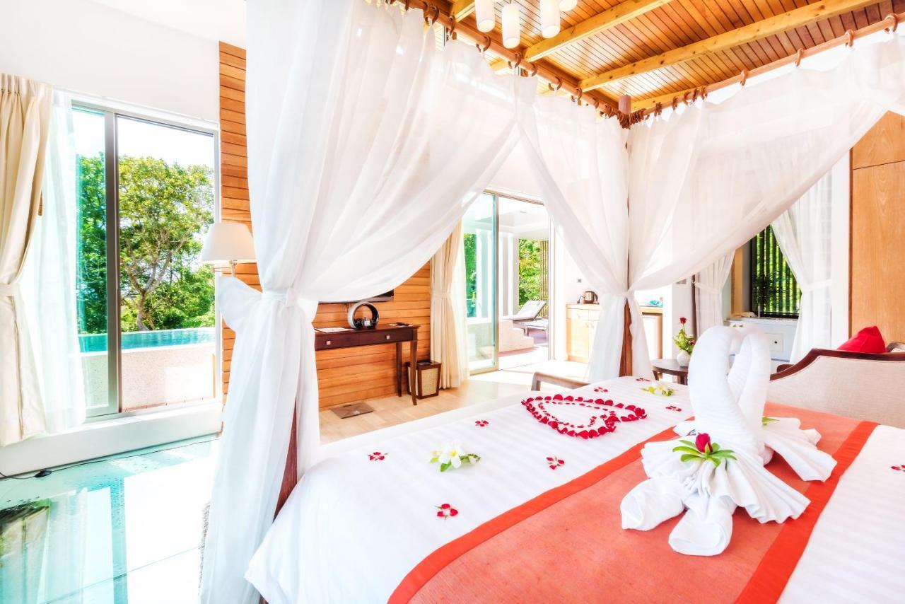 Wyndham Sea Pearl Resort, Phuket Patong Exteriér fotografie A bedroom at the resort