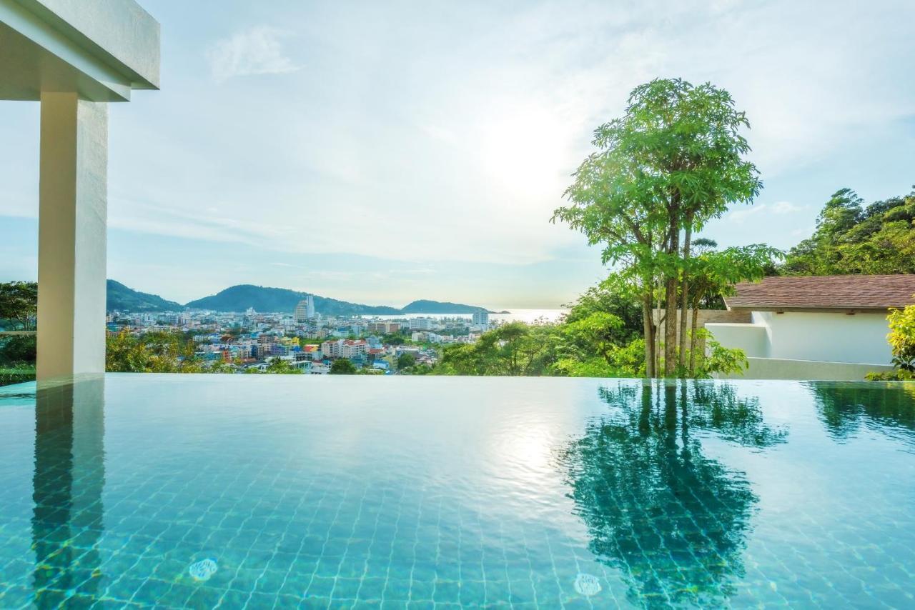 Wyndham Sea Pearl Resort, Phuket Patong Exteriér fotografie Infinity pool in Phuket, Thailand